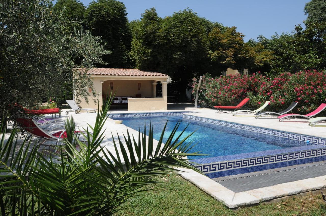 Bastide St Joseph Apartment Eyguieres Exterior photo
